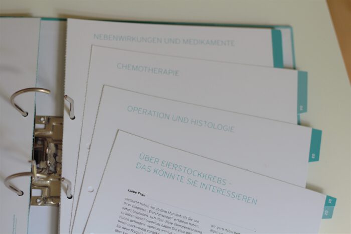 Der Informationsratgeber Eierstockkrebs: Einzelne Seiten vom Therapiebegleiter